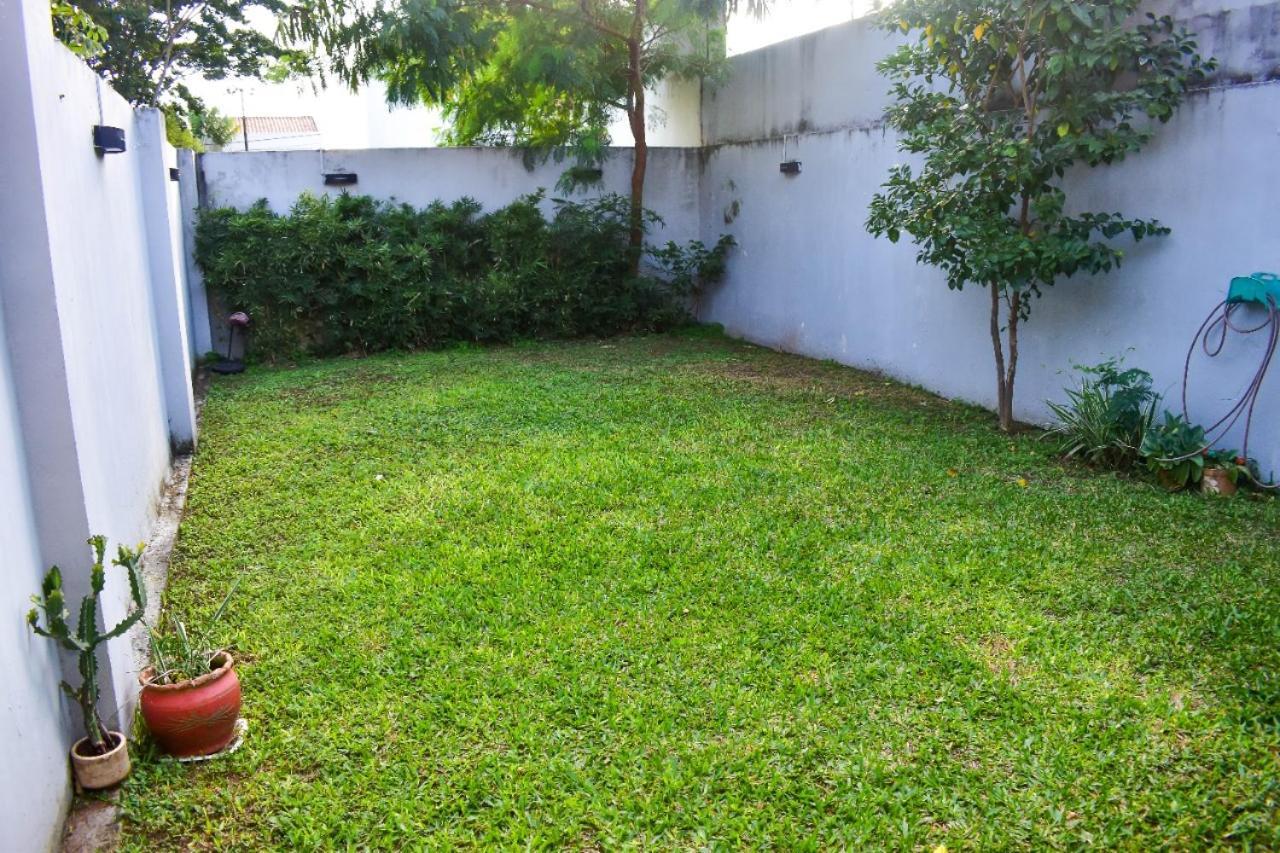 Departamento Amoblado Duplex Apartment อะซุนซิออง ภายนอก รูปภาพ